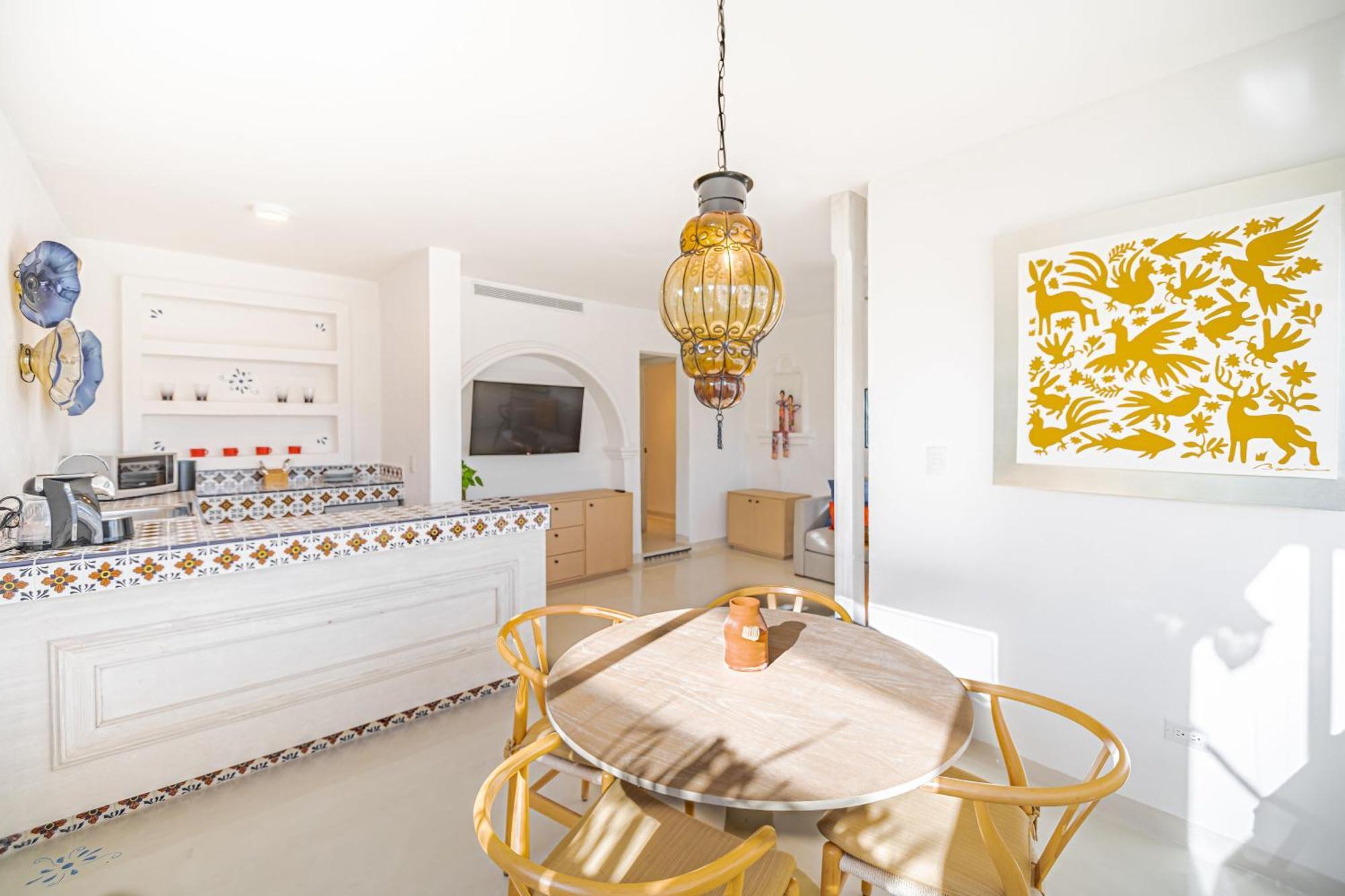 One Bedroom Parcial Ocean View Suite